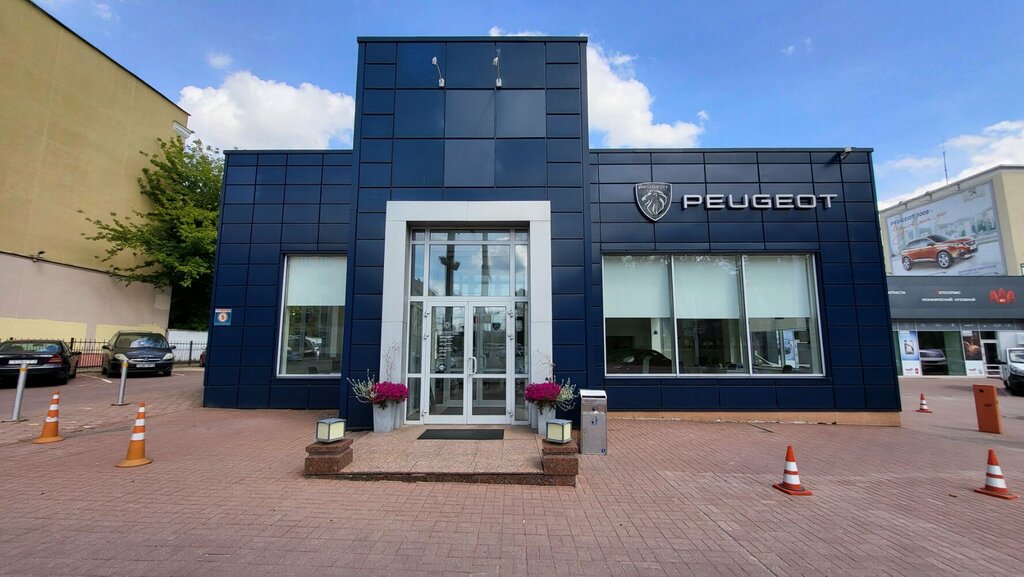 Car dealership Peugeot, Minsk, photo