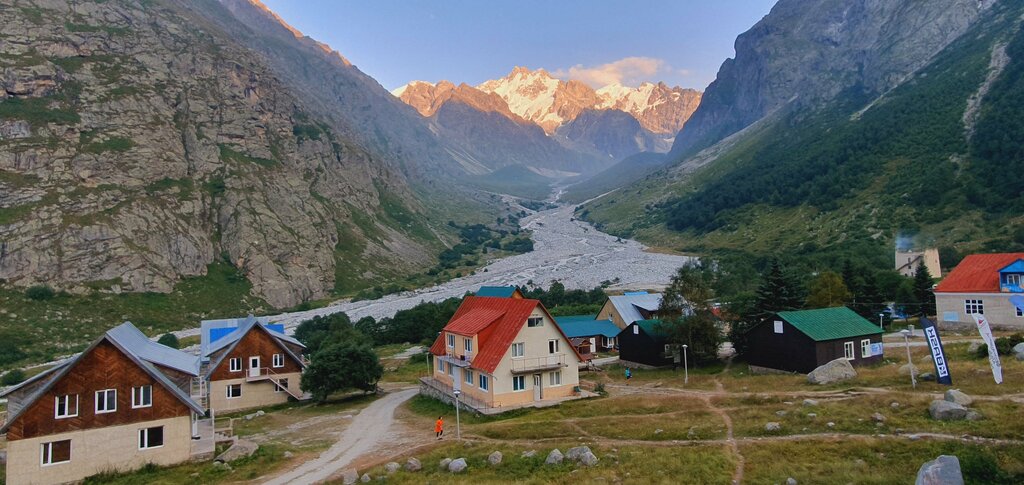 Турбаза Альпинистская учебно-спортивная база Безенги, Кабардино‑Балкарская Республика, фото