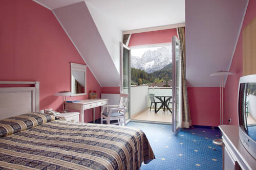 Фото Ramada Hotel & Suites by Wyndham Kranjska Gora
