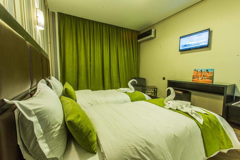 Фото Hotel Swani