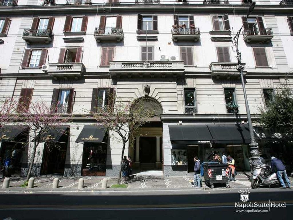 Фото Napoli's Gold Hotel