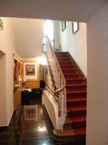 Гостиница Hotel Drei Kronen - Superior в Дортмунде