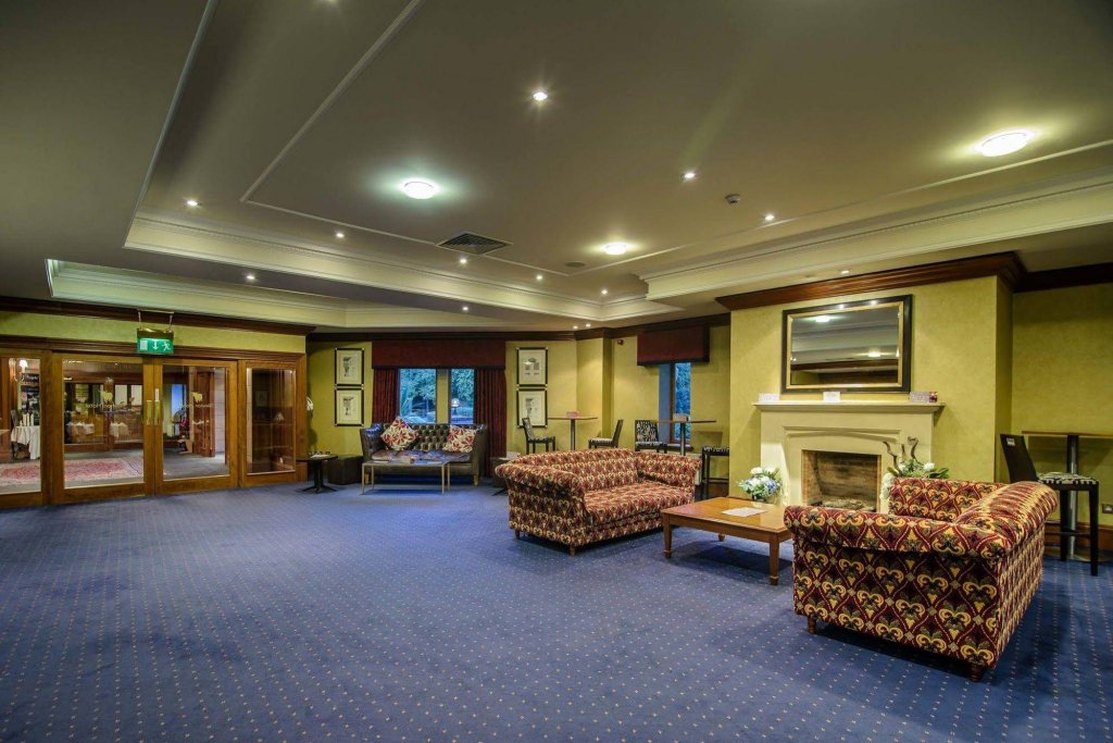 Фото Muthu Newton Hotel