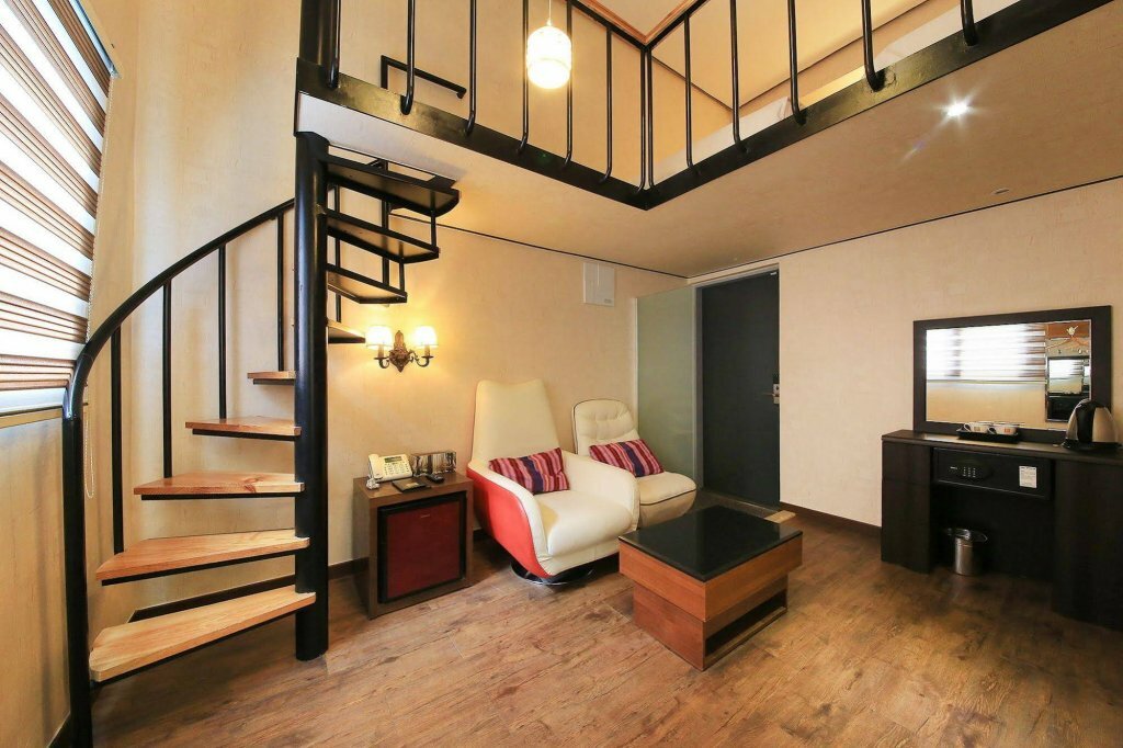 Фото Friendly DH Naissance Hotel