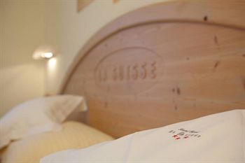 Фото Hotel Garni La Suisse