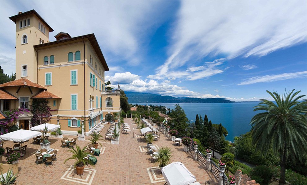 Фото отеля 1