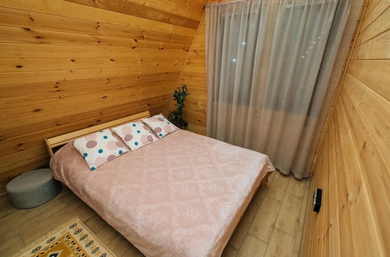 Фото Шалаш у озера