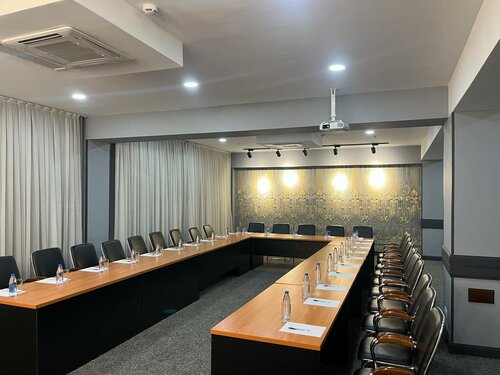 Внешний вид отеля Krokus Plaza в Ташкенте, фото 4