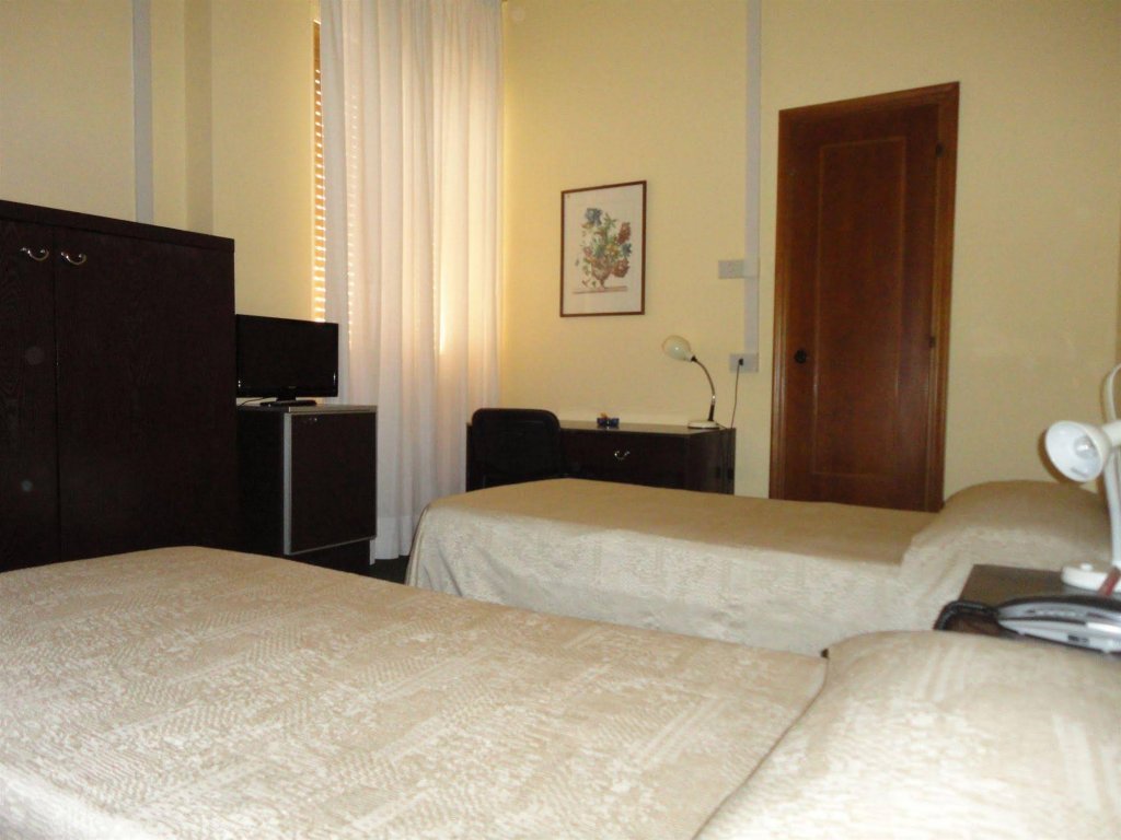 Фото Giappone Inn Parking Hotel