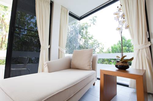 Фото Nern Chalet Beachfront Hotel