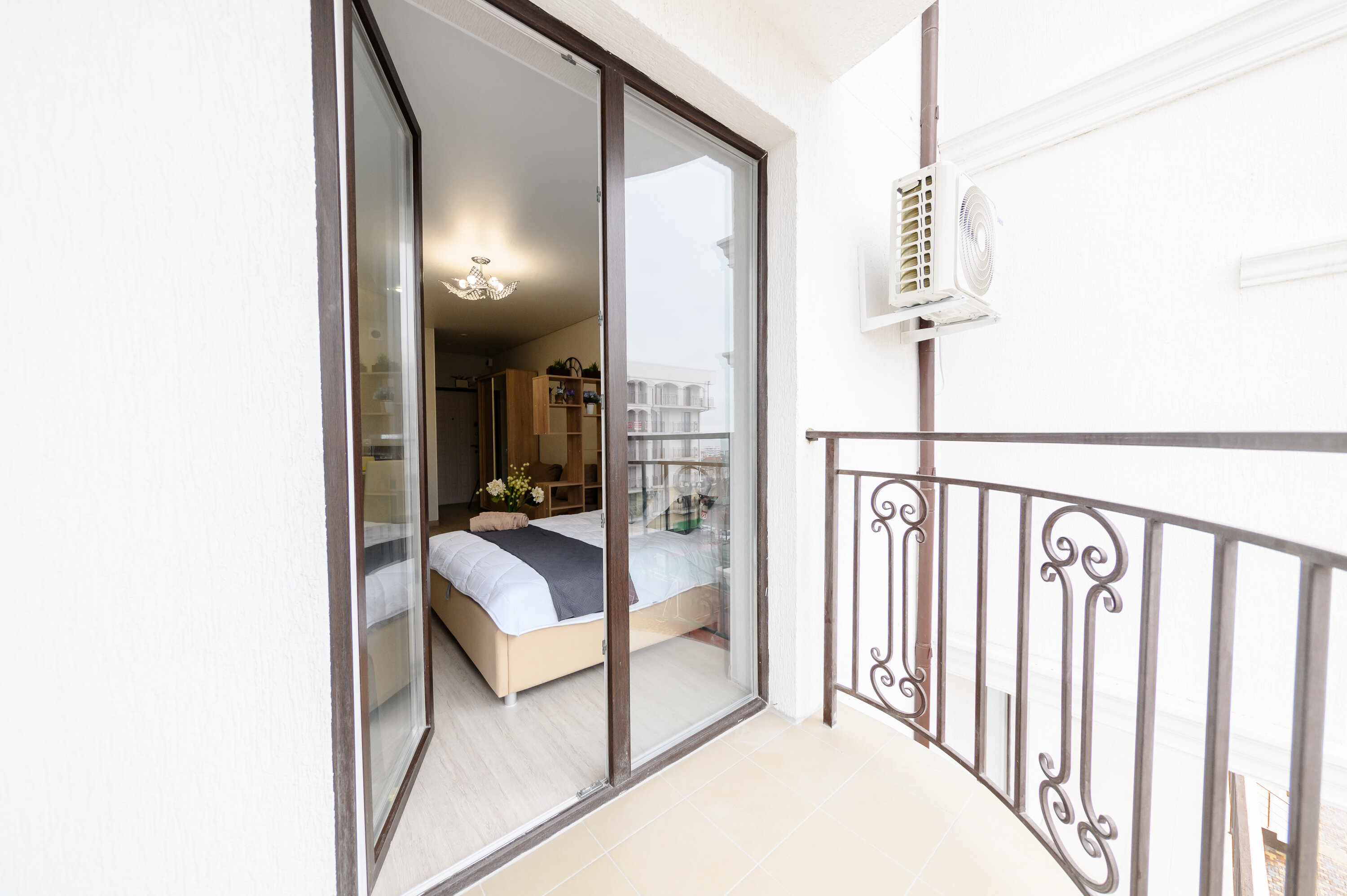 Фото Апартаменты на Счастливом переулке 26 от LetoApart