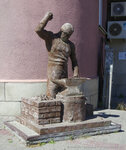 Кузнец (Lenina Street, 4), escultura de genero