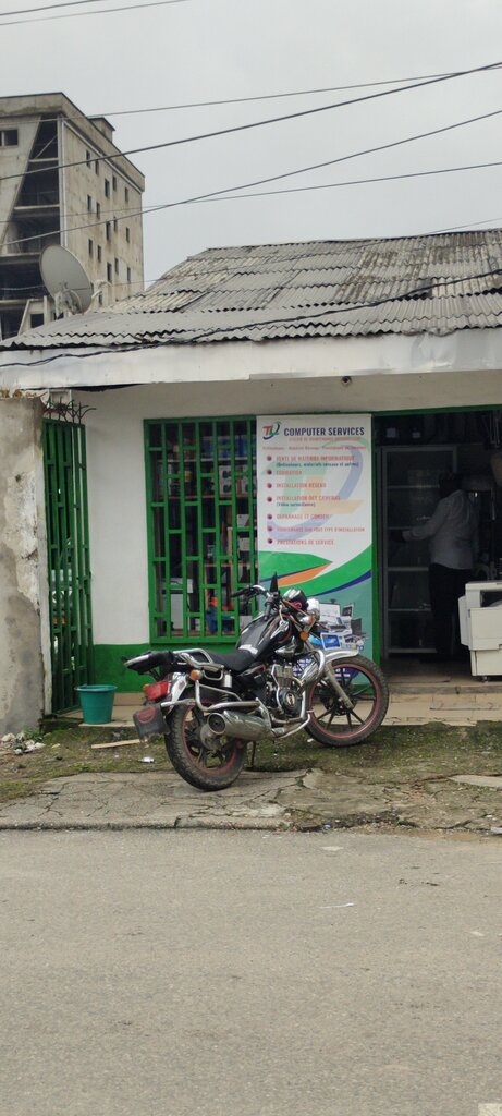 Computer repairs and services Mac computers, Douala, photo