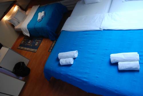 Фото Car Royal Apartments and Rooms