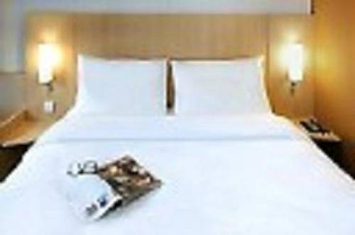 Фото Ibis Madrid Aeropuerto Barajas