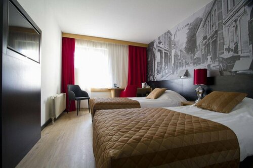 Внешний вид отеля Bastion Hotel Schiphol Hoofddorp в Хофддорпе, фото 2