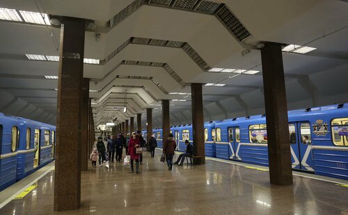 Marshala Pokryshkina (Novosibirsk, Gogolya Street), metro station