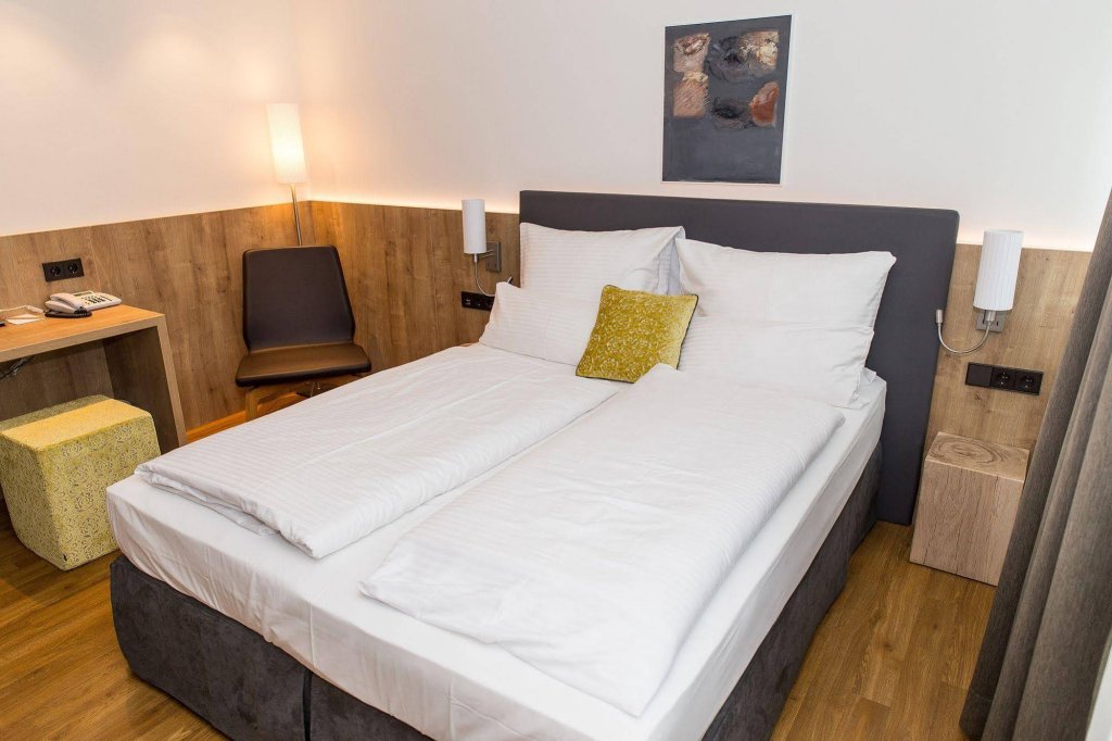 Фото Hotel Goldenes Rad