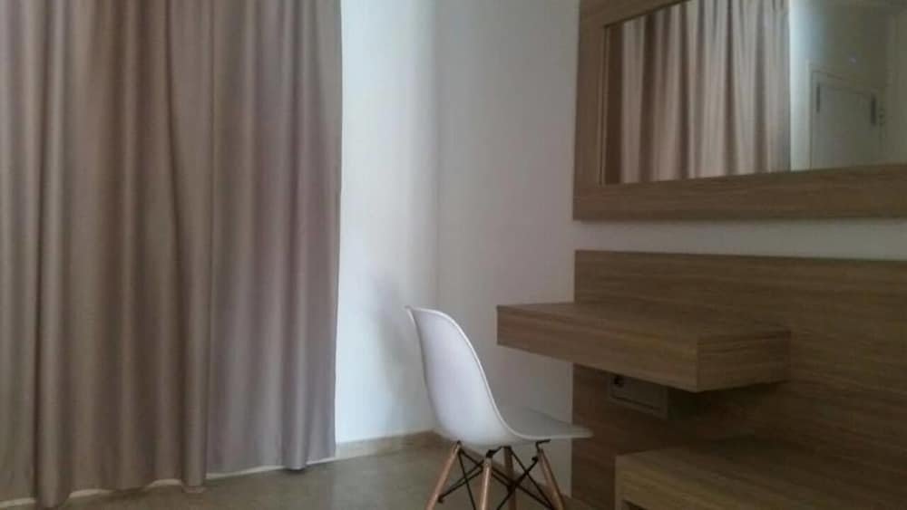 Фото Отель Fedrania Gardens