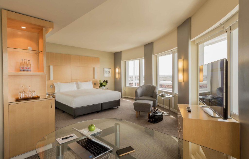 Фото Parkroyal Melbourne Airport