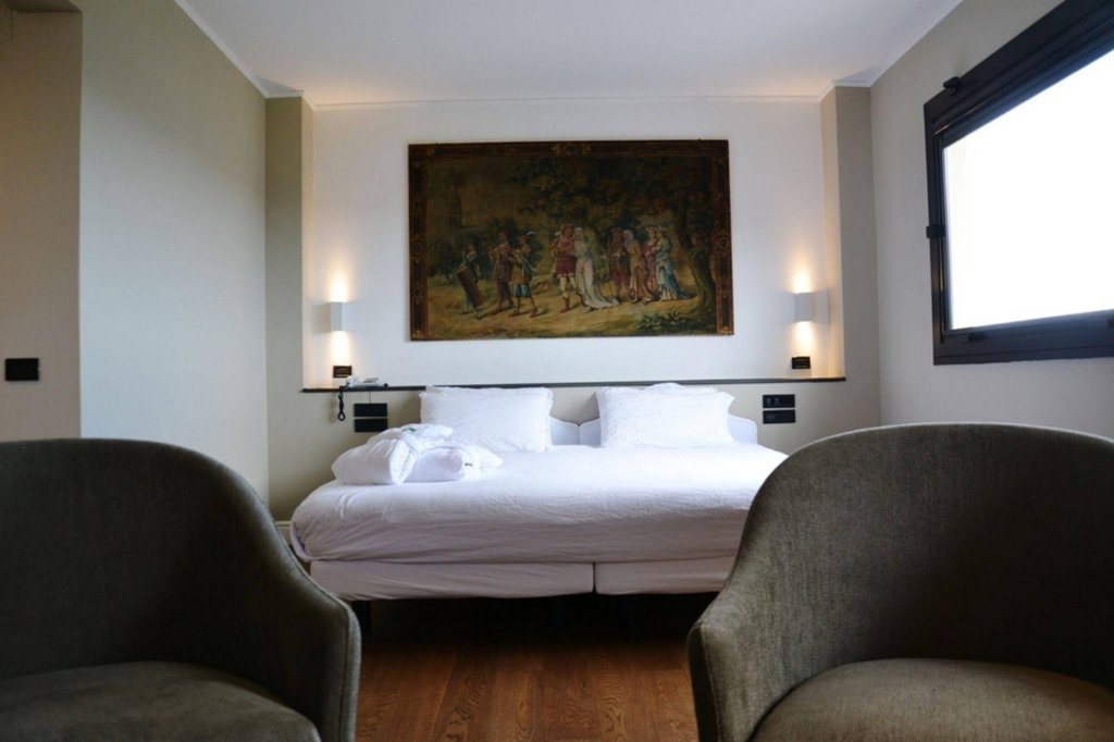 Фото Hotel Mamiani