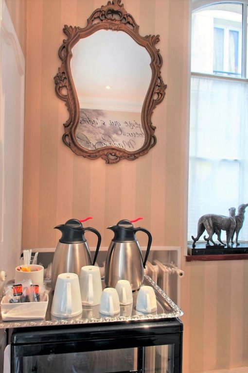 Фото Hôtel Romance Malesherbes