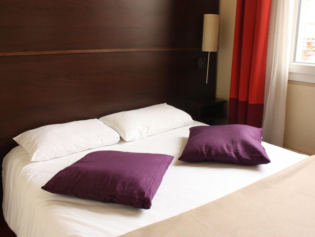 Фото Отель Ambassadeurs