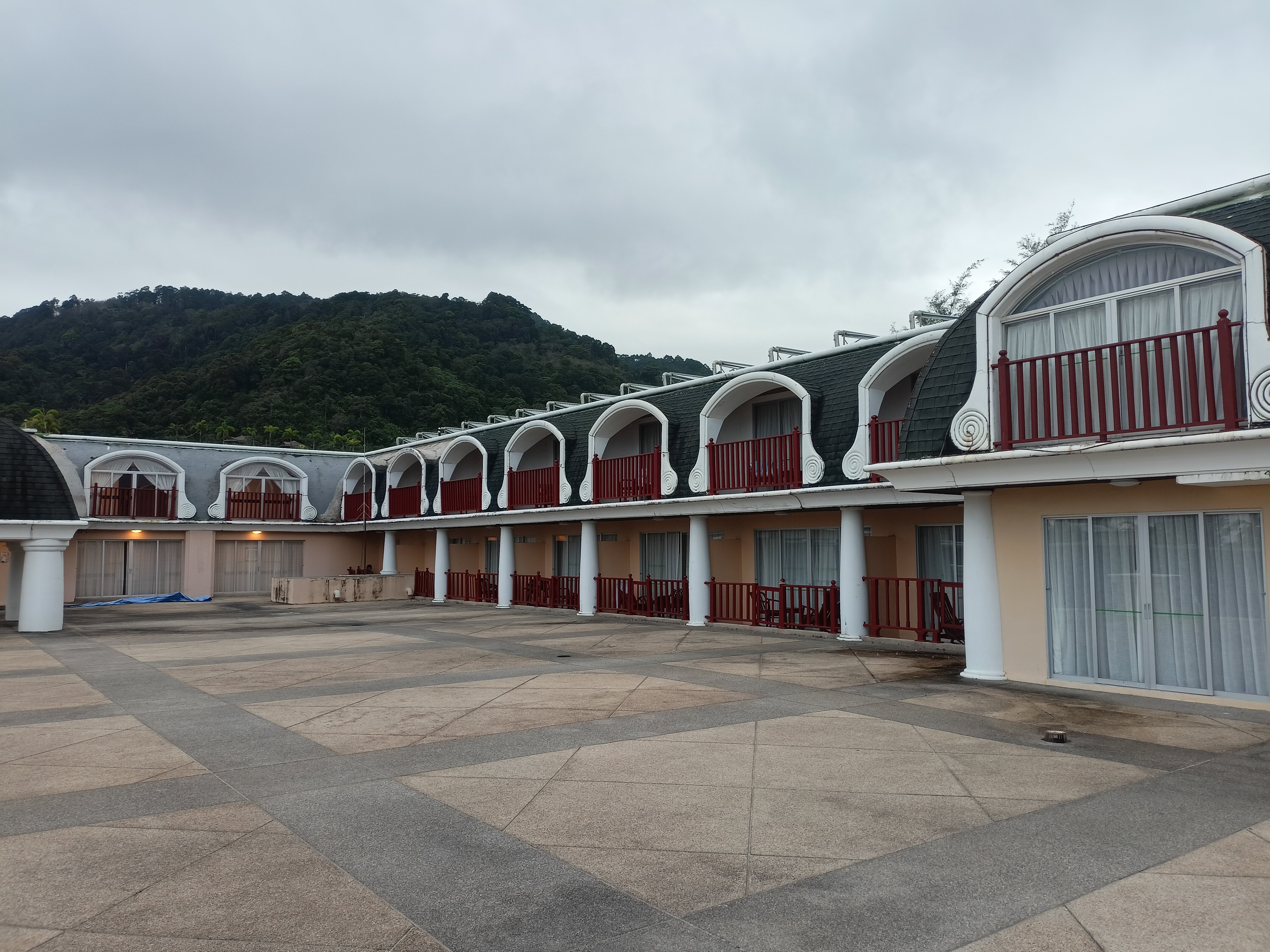 Фото Phuket Graceland Resort and SPA