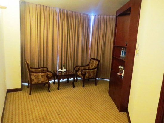 Фото Saigon Phu Yen Hotel