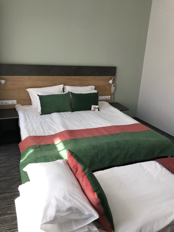 Фото Station Premier S12