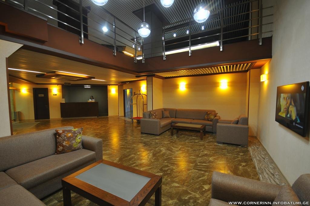 Фото Hotel Corner Inn