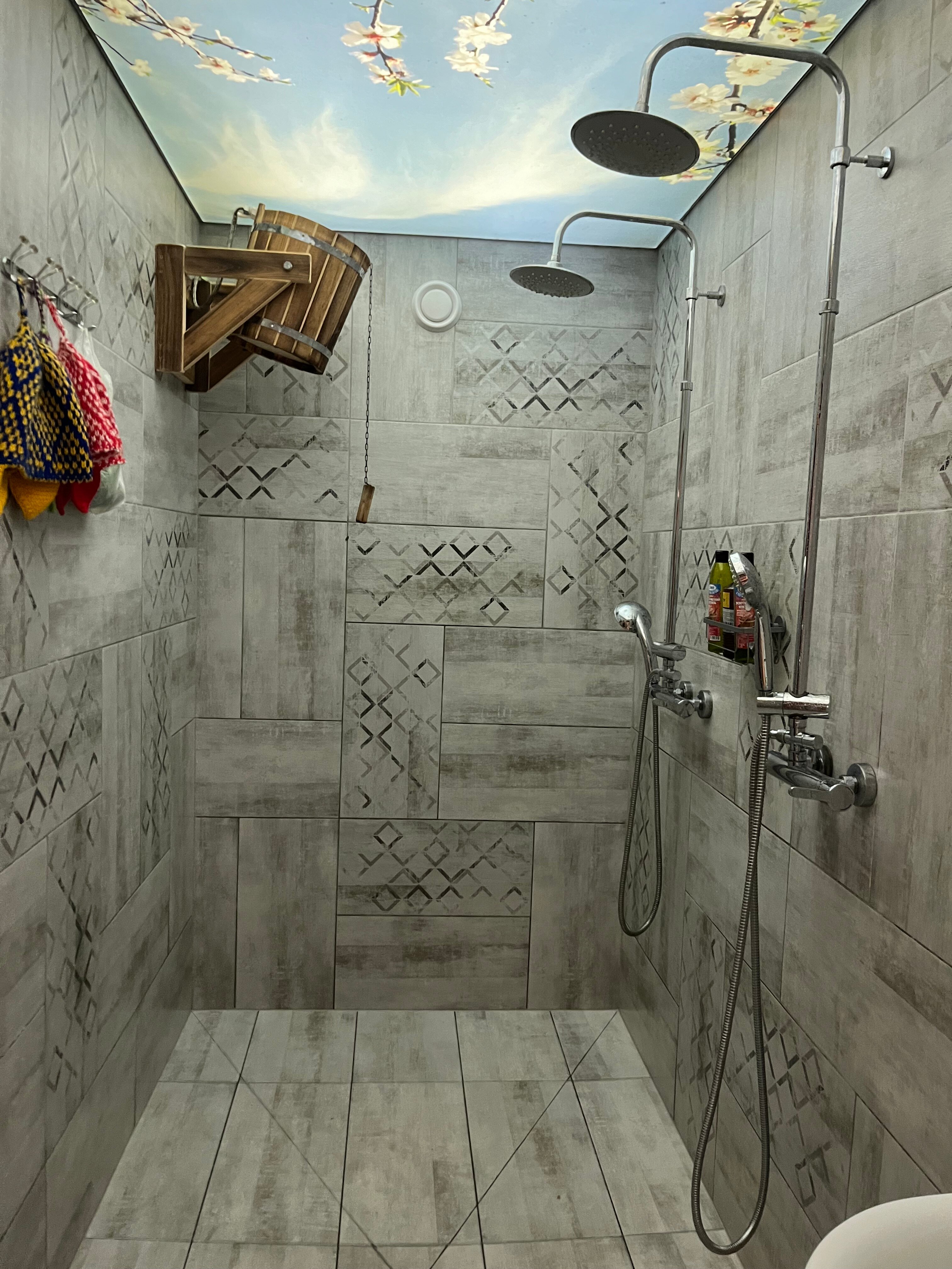 Фото Шалаш у озера