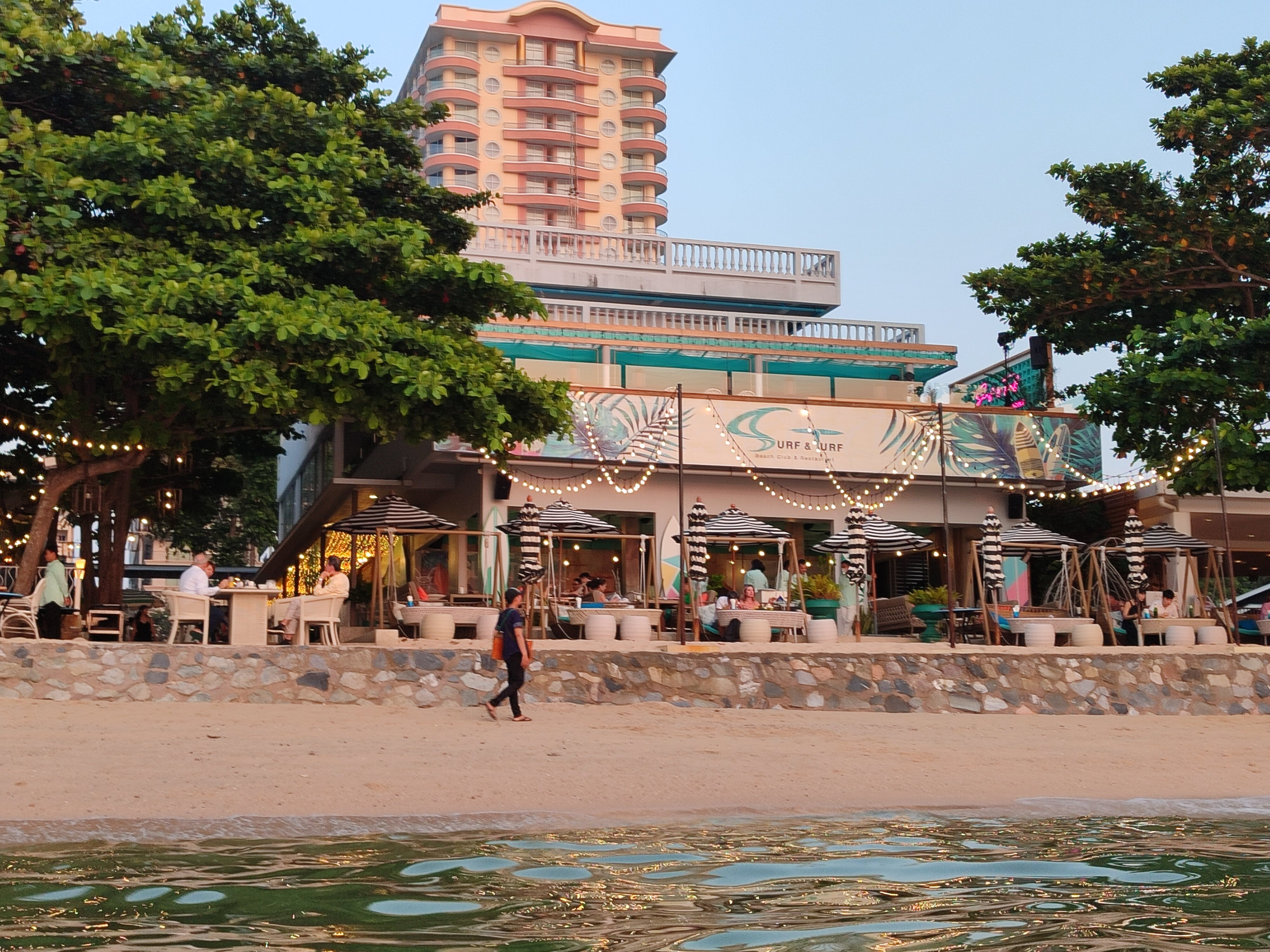 Фото Long Beach Pavilion