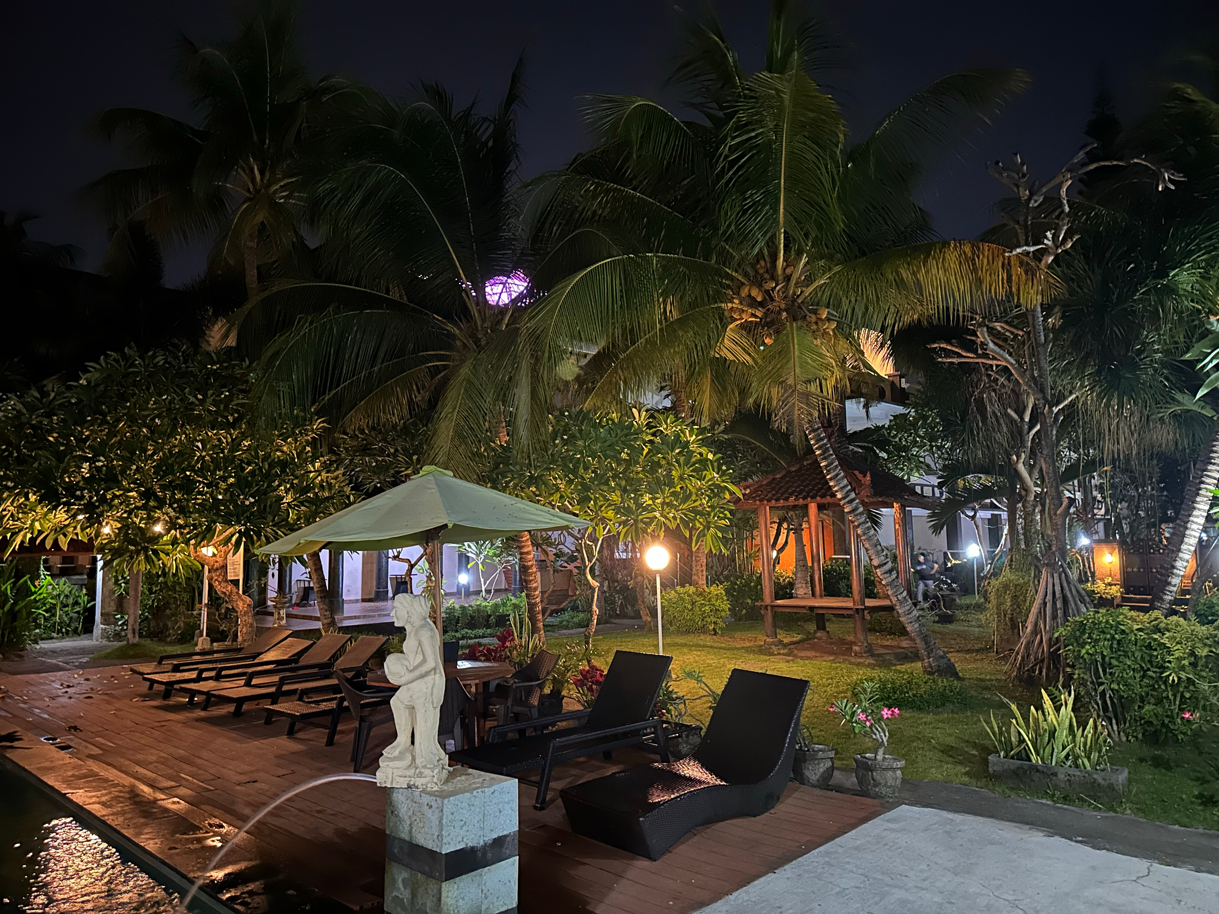 Фото Bakung Beach Resort