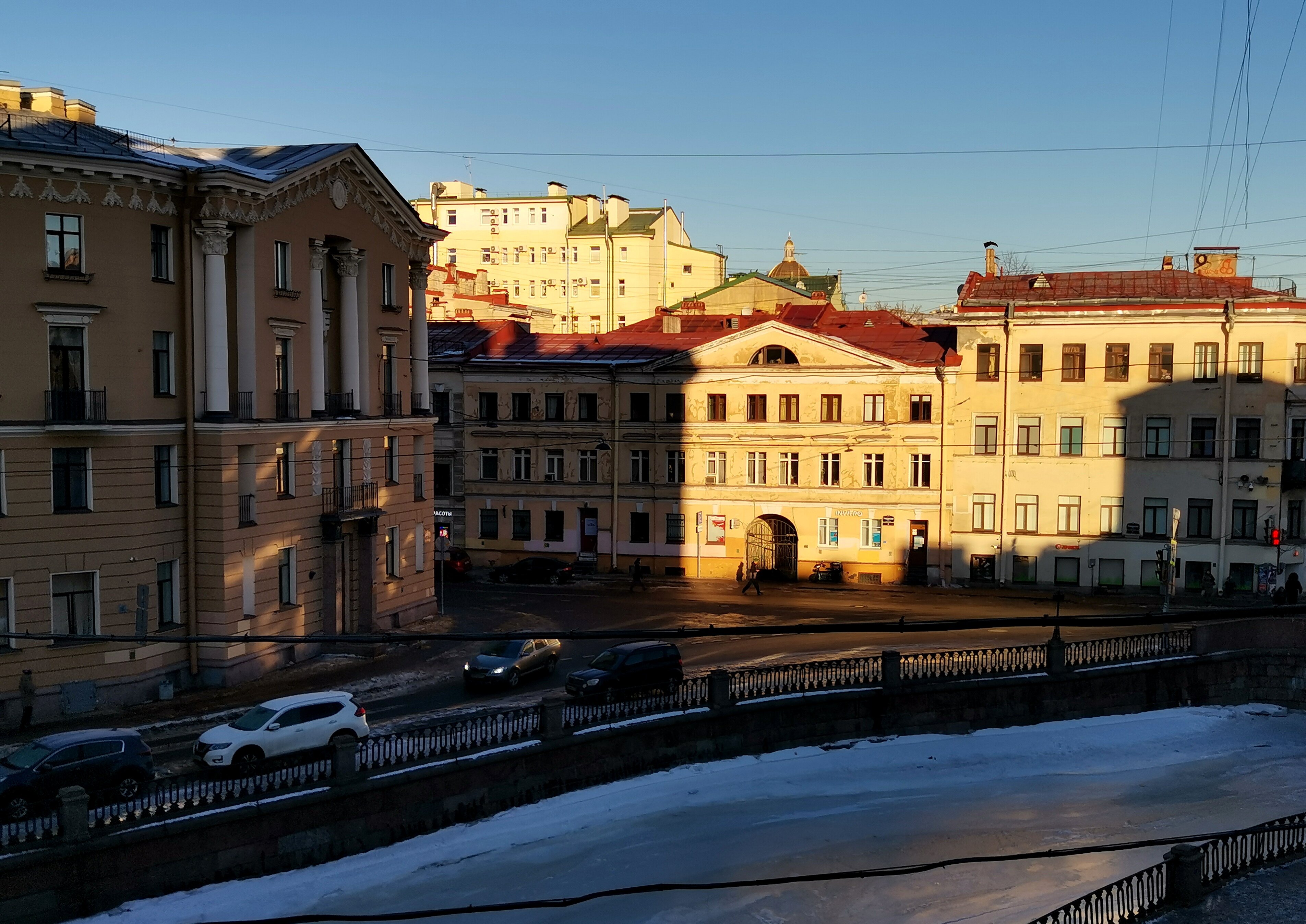 Фото Laika на Грибоедова