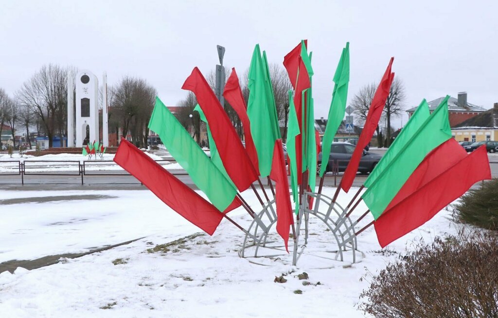 Monument, memorial Мемориал дружбы четырех конфессий, Ivje, photo