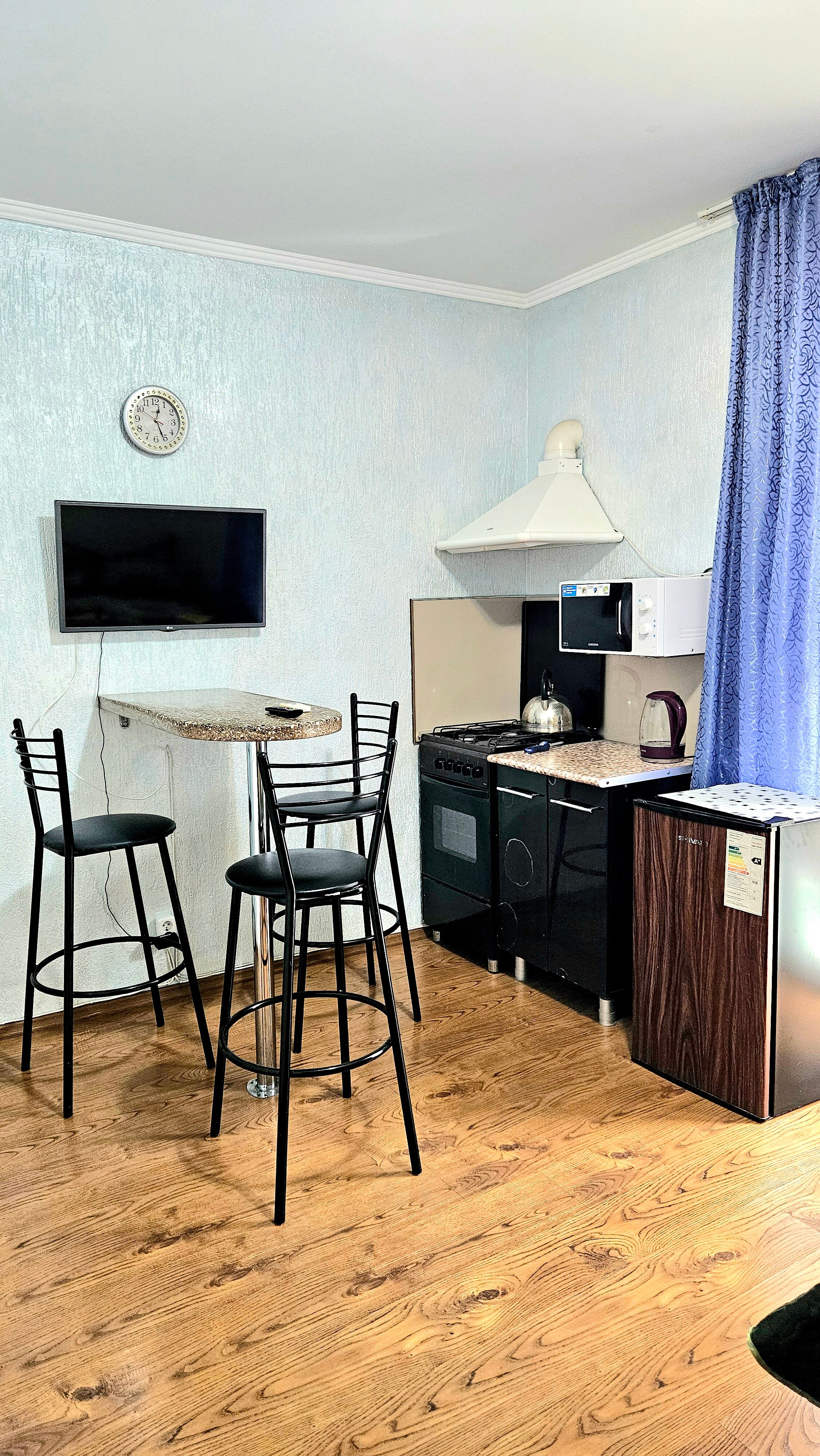 Фото Апрельский