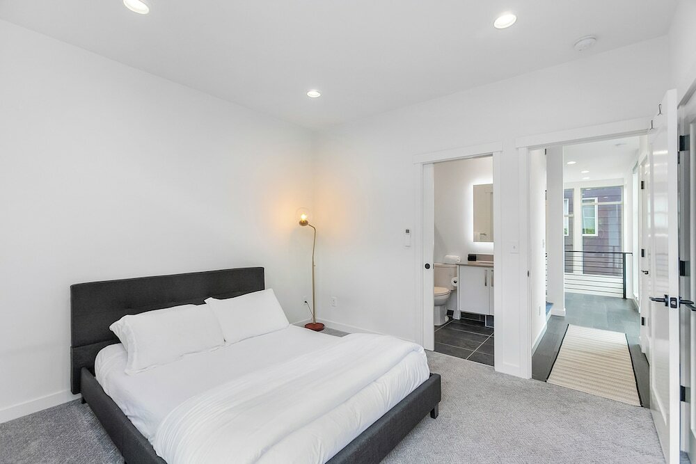 Фото Autumn Leaves in Jefferson Park