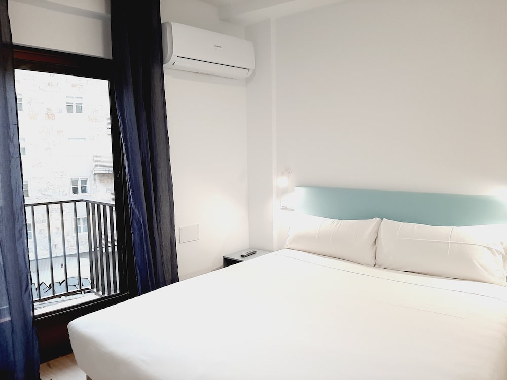 Фото Hostal Carmen by gaiarooms