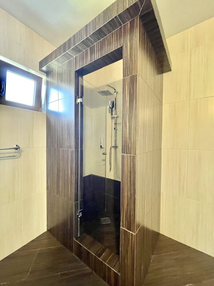 Фото Hotel Opera Jaz