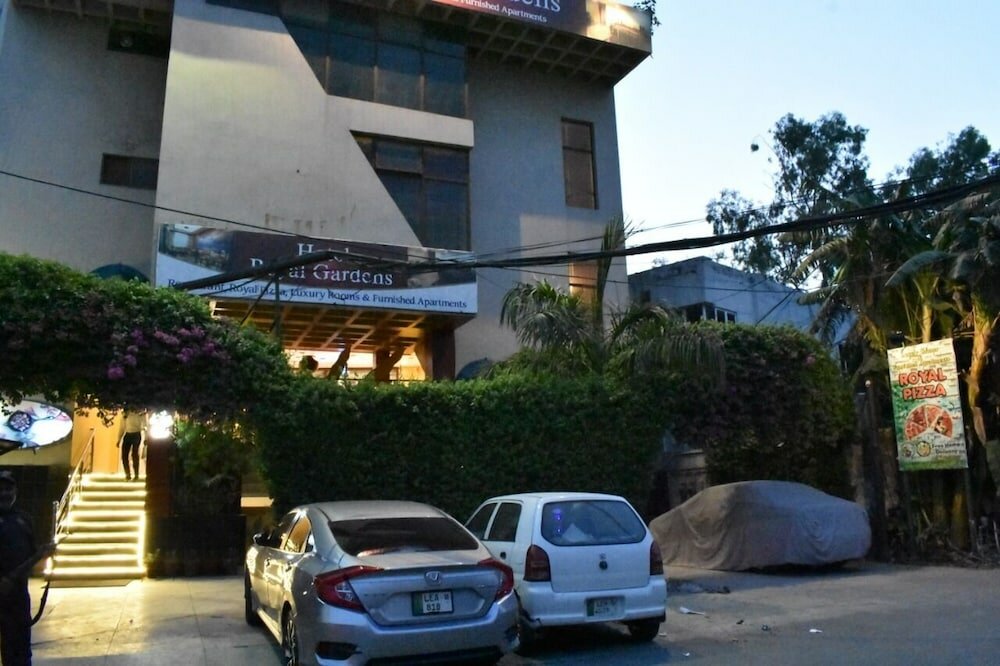 Фото Hotel Royal Gardens Jail Road