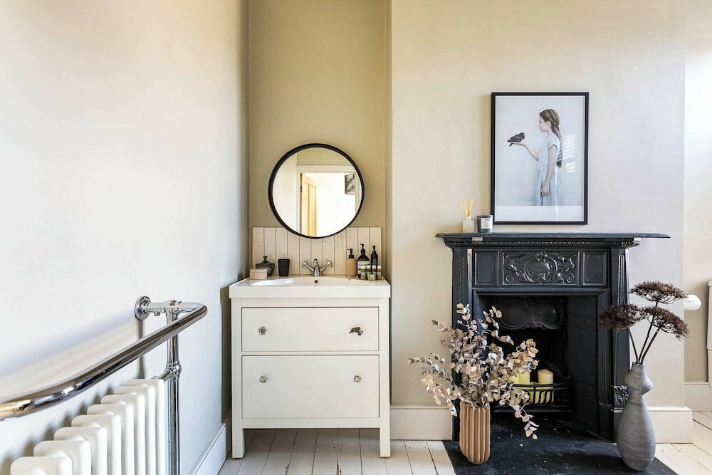 Фото Tooting's Charming Victorian Garden Hideaway