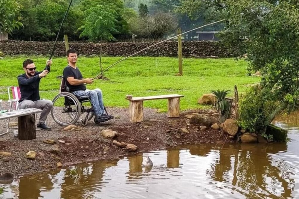 Фото Pousada Chalés Vale do Rio do Boi