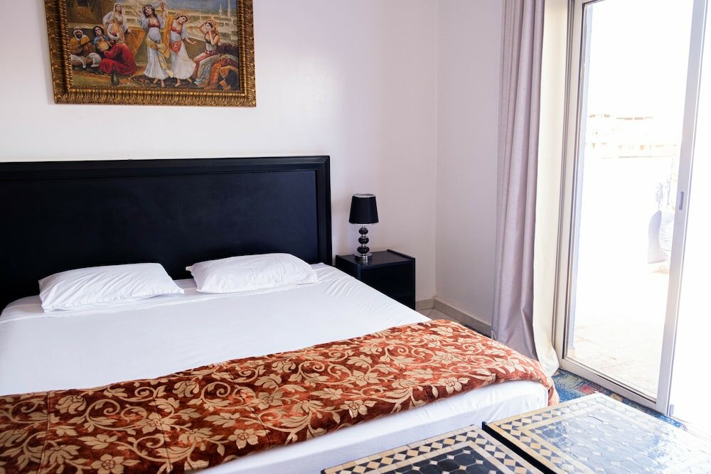 Фото Apart Hotel Larbi