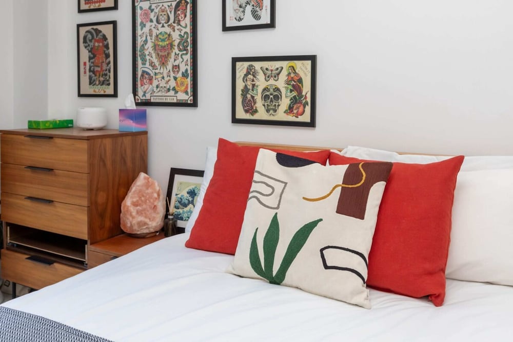 Фото Peaceful & Vibrant 1bd Flat W/balcony- Bow Common!