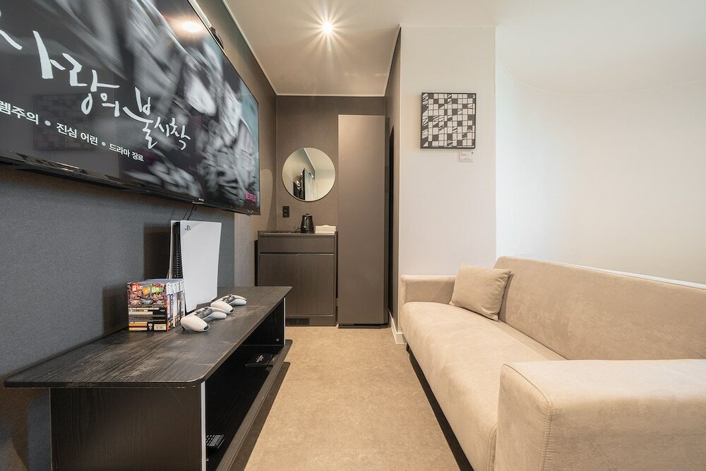 Фото Workers' Hotel Daejeon by Annk Wolpyeong