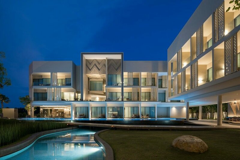 Гостиница The Signature Hotel Airport