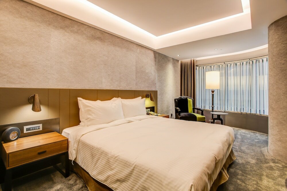 Фото Check inn Taipei Nanjing