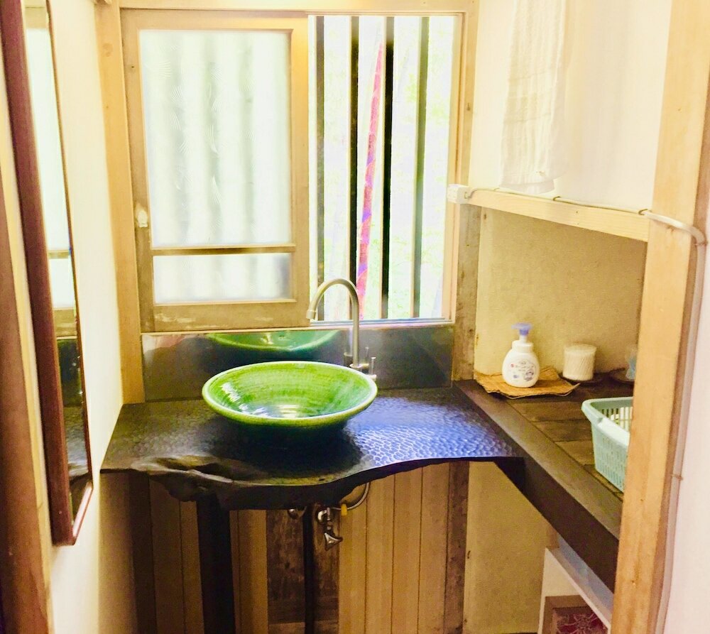 Фото Vanguard Backpackers - Hostel