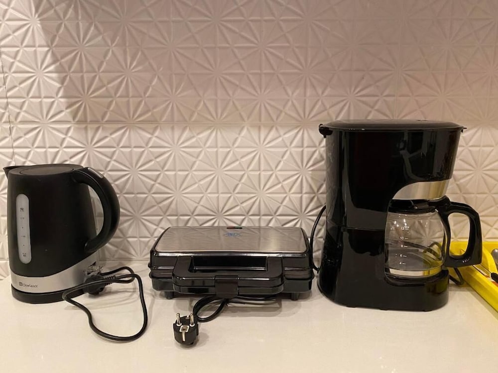 Фото Burj Al Bahria Town Luxury Suites